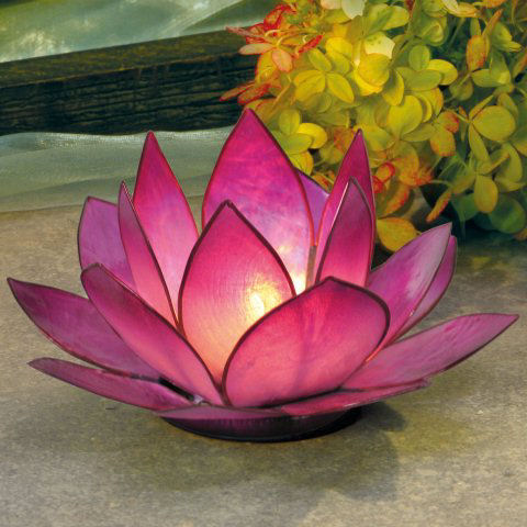 Chakra Lotus Licht aus Capiz, lila, mit Teelicht