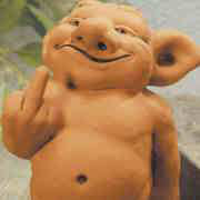 4158 Troll mit Stinkefinger, terracotta