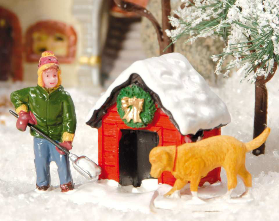 Lichthäuser Miniaturfiguren Set „Hundehütte im Schnee”