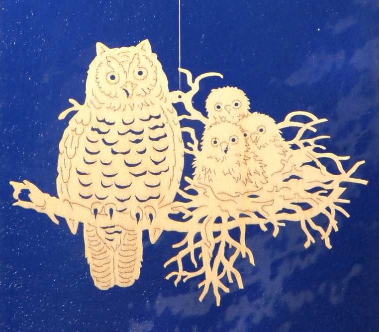 Fensterbild &bdquo;Eule mit Kindern&rdquo;