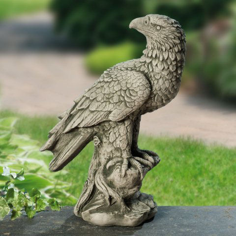 Gartenfigur „Steinadler” aus Steinguss, Tierfigur Skulptur