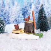 Lichthäuser Miniatur Weihnachtsdeko „Baumstapel mit Axt”