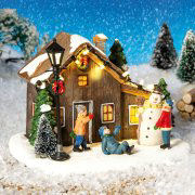 Lichthäuser Weihnachtsdeko „Schneemann vor Waldhütte” mit LED