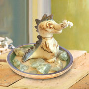 Mini-Drache „Lucie”, Keramik-Dekofigur mit Teller und Steinen