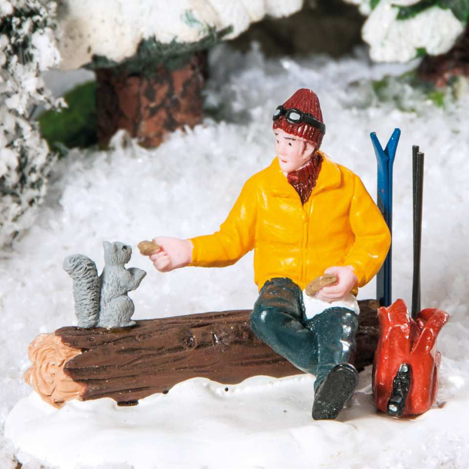 Lichthäuser Miniaturfigur „Skifahrer mit Eichhörnchen”