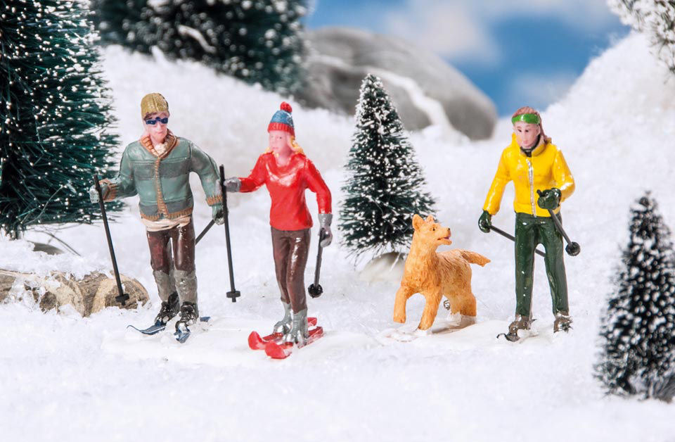 Lichthäuser Miniaturfiguren „Schneewanderer mit Hund”