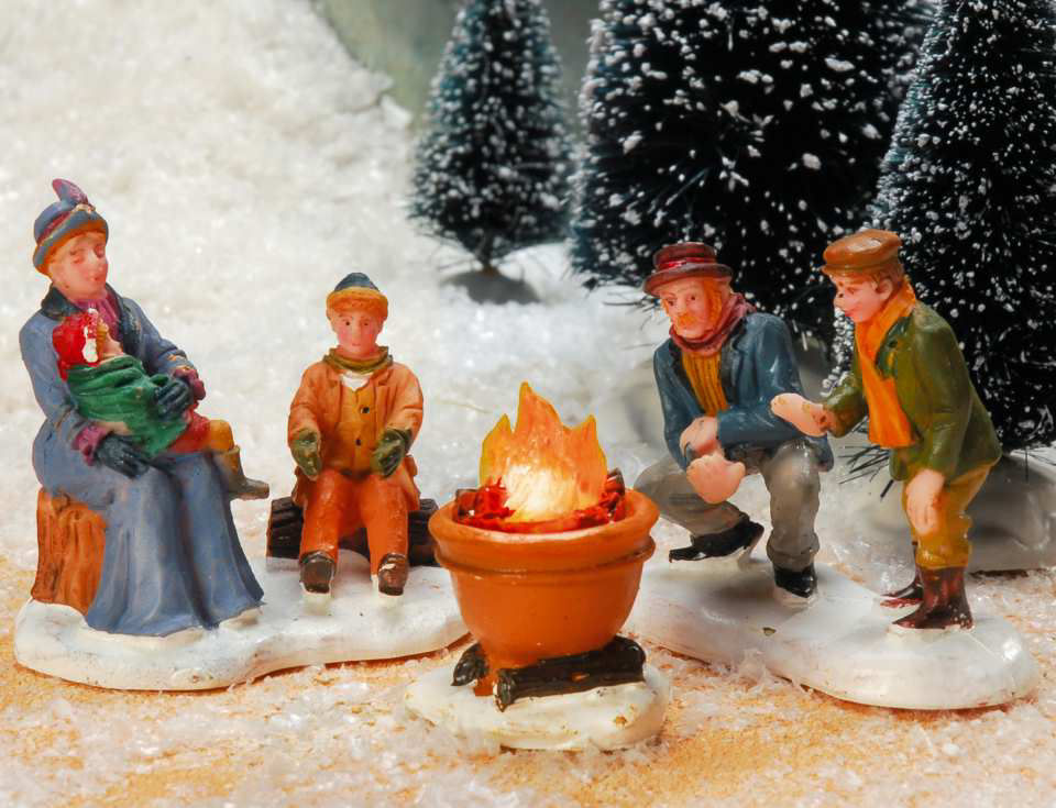 Lichthäuser Miniaturfiguren „Familie am Feuer”