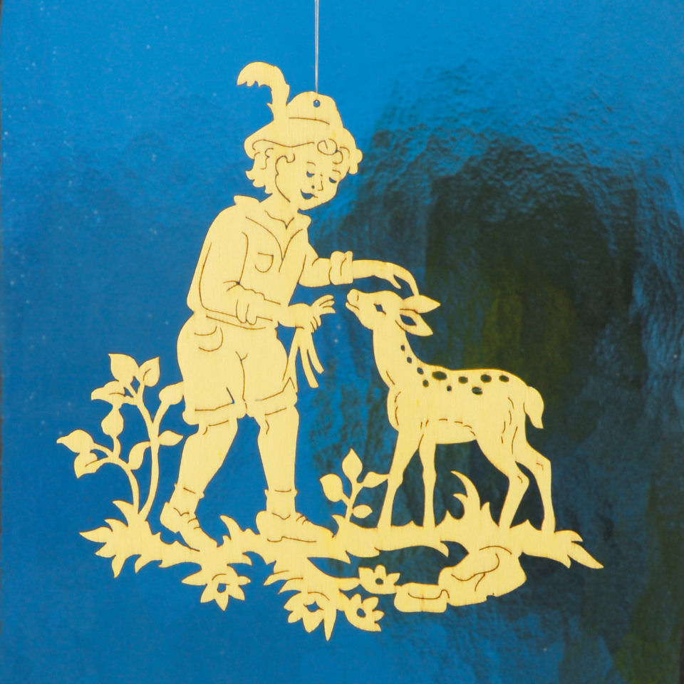 Deko Fensterbild „Junge füttert Reh”, handgefertigt aus Sperrholz